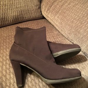 Brown womens size 10 boots